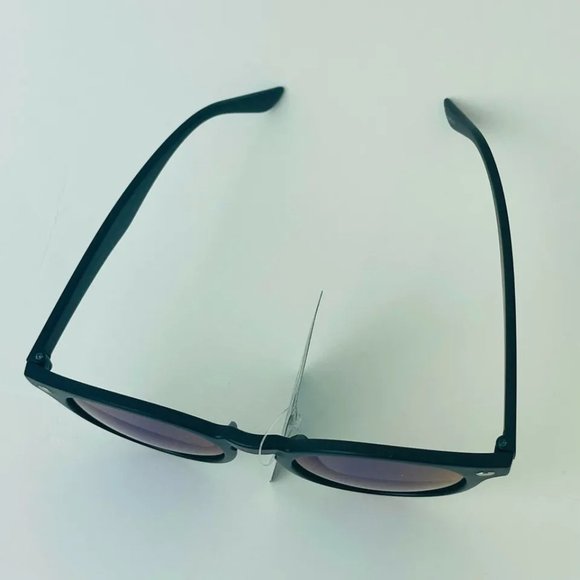 SG00682 Classic Sunglasses For Unisex Round, 100% UVA/UVB Protection Black - Picture 4 of 7